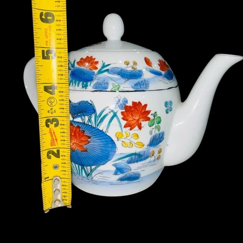 Williams Sonoma Asian Inspired Vintage Tea Pot Grande Cuisine - Lotus 8”x6”
